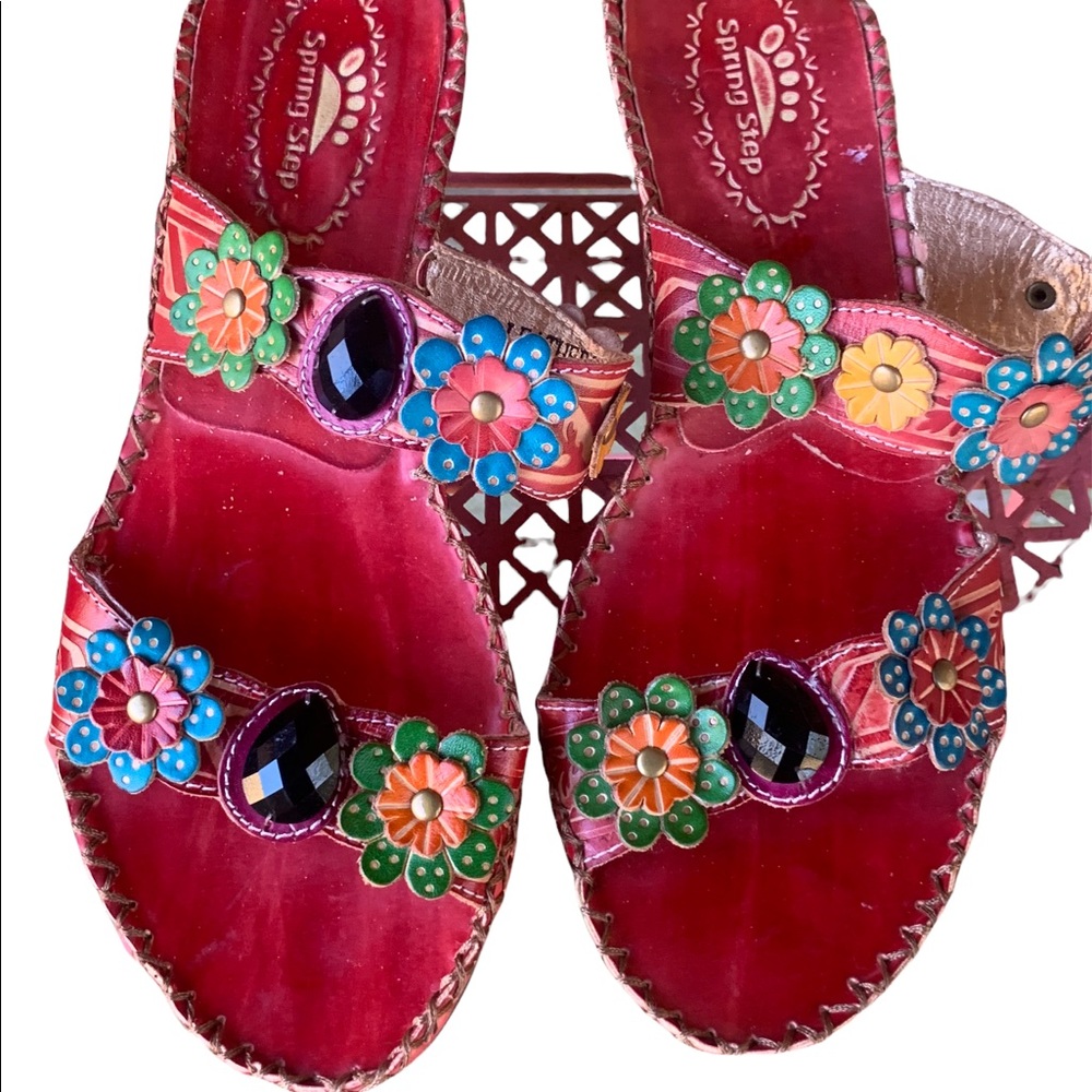 Spring Step "ambrosia" " red Leather open back toe sandal floral size 6 1/2